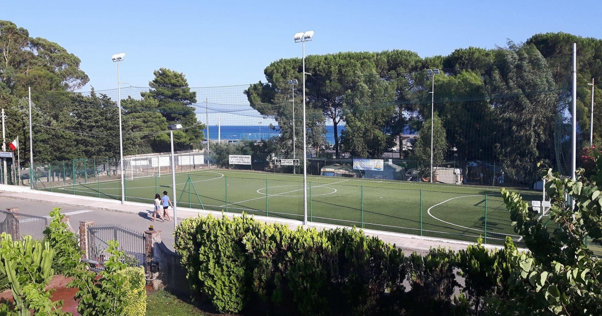 Villaggio Camping Lungomare Cropani Exterior photo